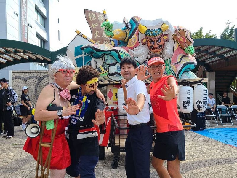 Aomori Private Tour - Funny clowns in a Nebuta float.