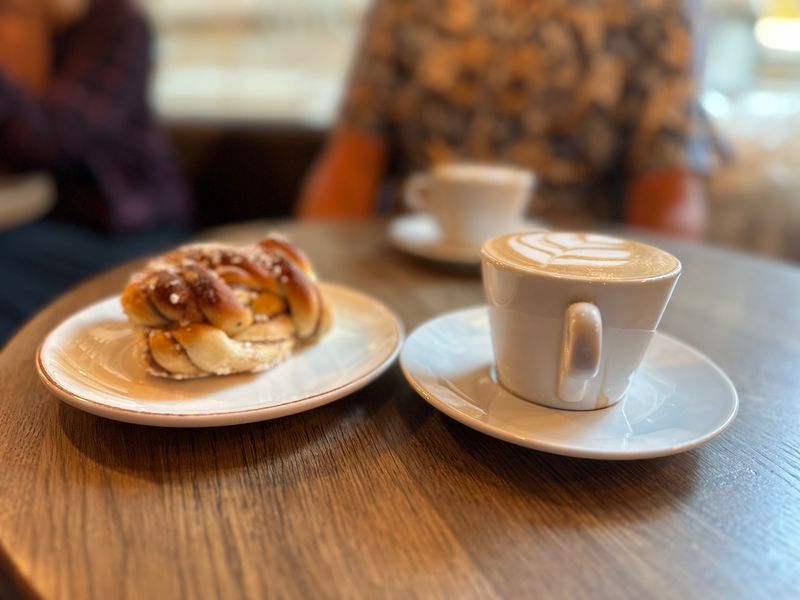 Stockholm Private Tour - Swedish Fika - coffee and a cinnamon roll