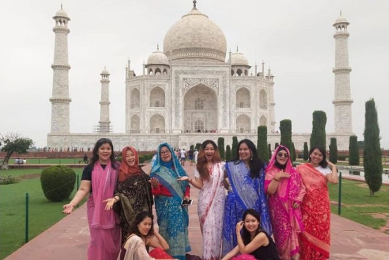 Agra Private Tour - Indonasian Group with Taj Mahal