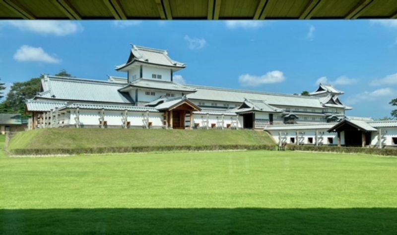 Kanazawa Private Tour - Kanazawa Castke