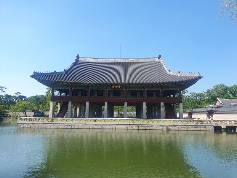 Seoul Private Tour - Palace in Seoul, Gyounghowru pavilion