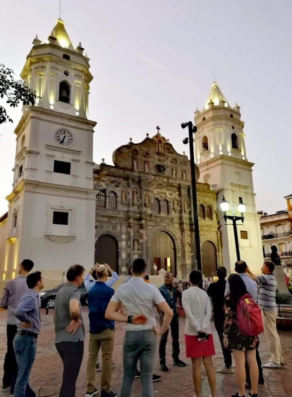 Panama City Private Tour - At the Cathedral square giving an explanation of architectural style