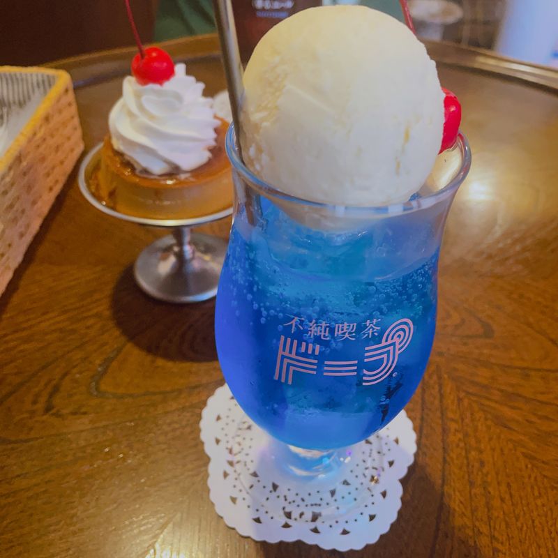 Tokyo Private Tour - Popular Japanese beverage, Cream soda (ice cream on top of drinks)