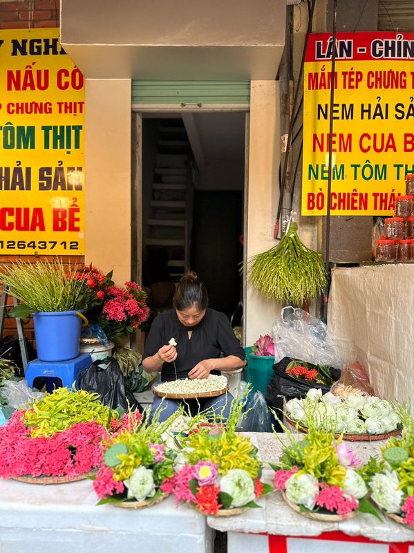 Hanoi Private Tour - Local fresh market 