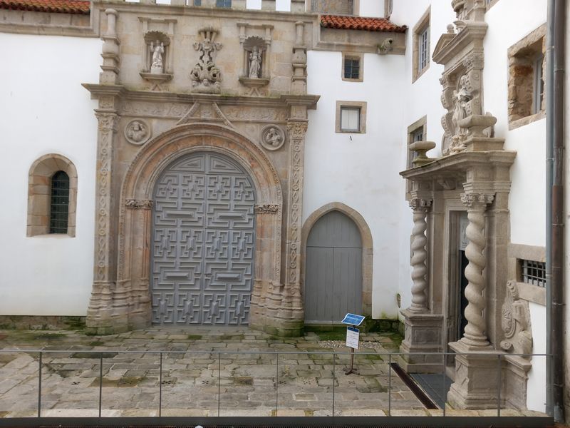 Porto Private Tour - Santa Clara Church