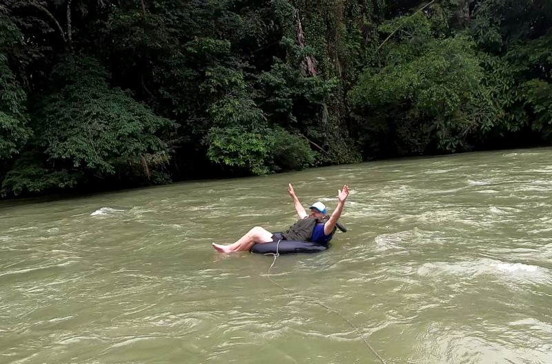 Antioquia Private Tour - enjoying the river