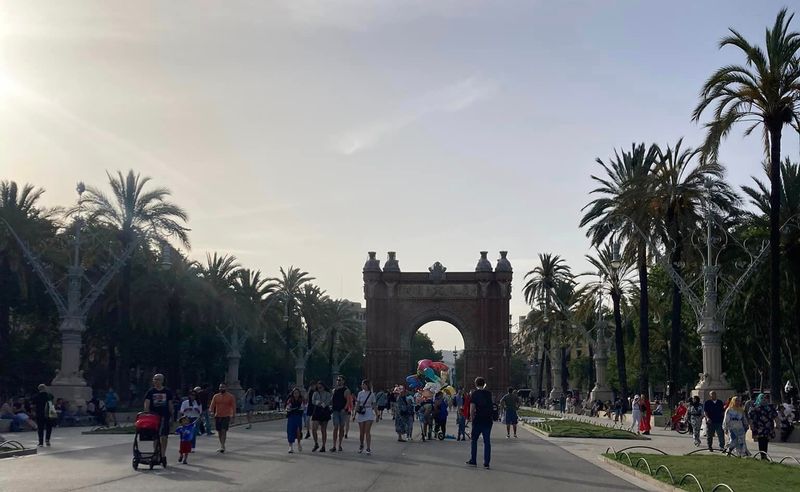 Barcelona Private Tour - Arc de Triomf