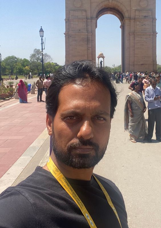 Agra Private Tour - That’s me at the India Gate 