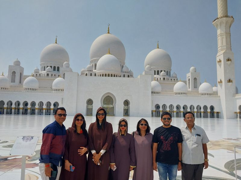 Dubai Private Tour - The Sheikh Zayed Grand Mosque is located in Abu Dhabi, the capital city of the United Arab Emirates. It is the country's largest mosque, and is the key place of worship for daily Islamic prayers. There is a smaller replica of this mosque in Surakarta, a city in Indonesia