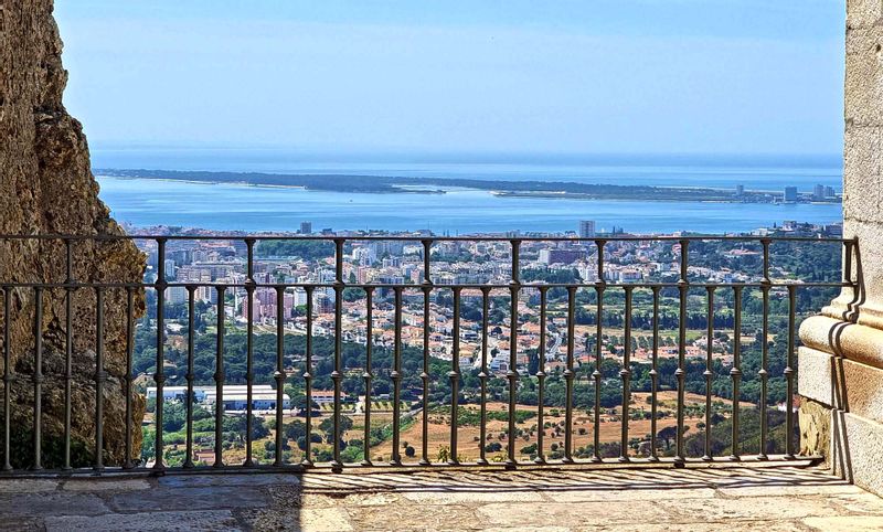 Lisbon Private Tour - Palmela Castle - View over Setúbal city