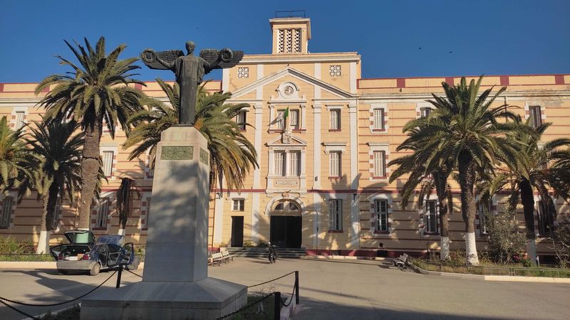 Oran Private Tour - Pasteur High School