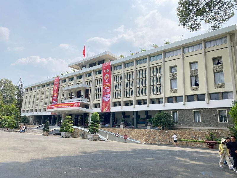 Ho Chi Minh Private Tour - Independence Palace Building