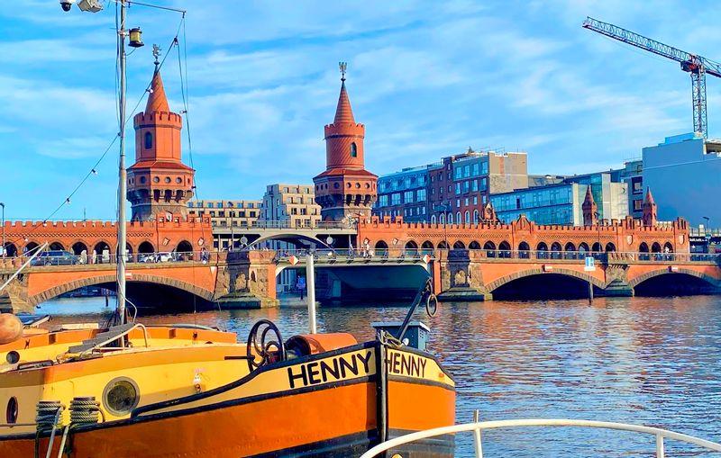 Berlin Private Tour - The Oberbaum Bridge is not only beautiful with its neo-gothic red brick but it has a great historical importance especially in times of the cold war.