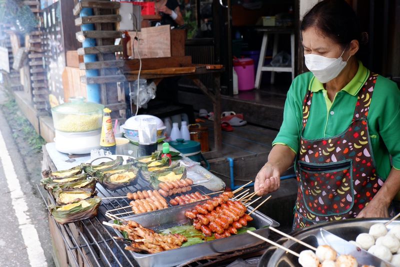 Chiang Mai Private Tour - Northern Thai Food in Mae Kampong Village.