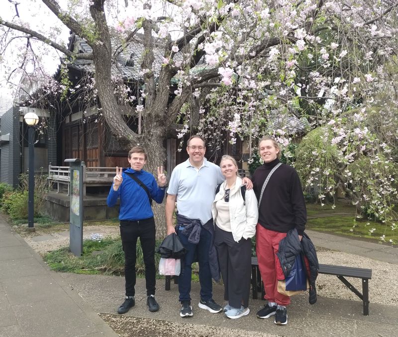 Tokyo Private Tour - US Guests in Yanaka