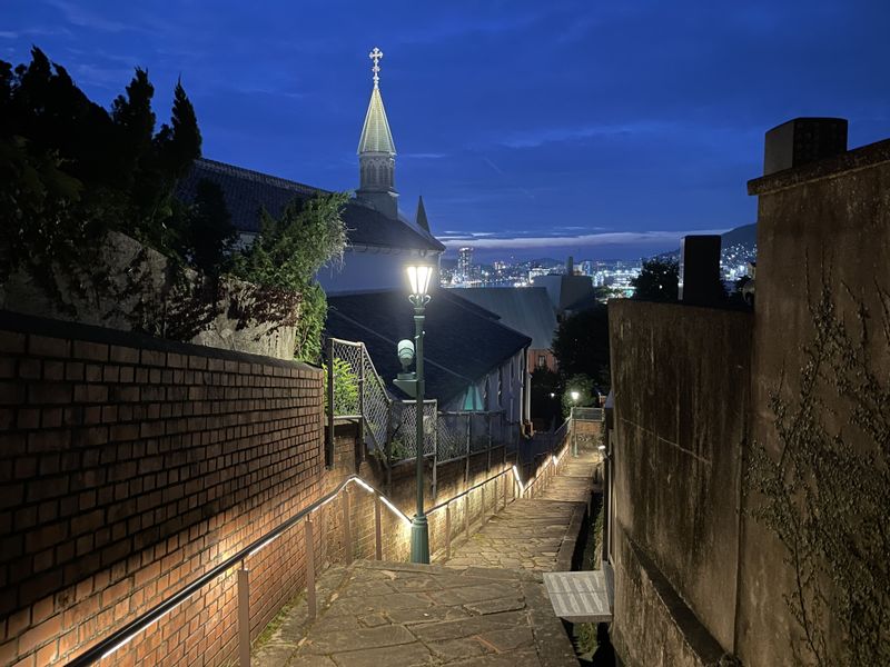 Nagasaki Private Tour - The scenery while descending "Kinen-zaka"