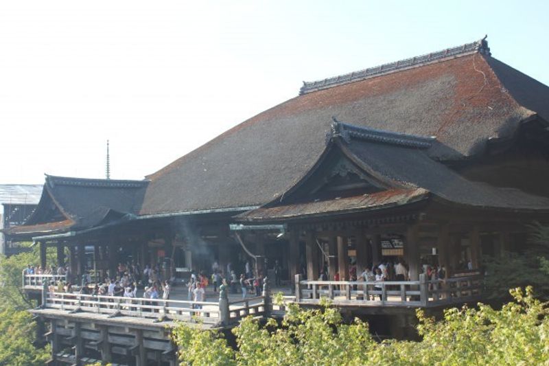 Kyoto Private Tour - Kiyomizudera,one of the most popular temples in kyoto.  About 4millon people visit this temple every year.
you can enjoy "Cos-Play" You can have yourself made up like a Geisya or Maiko and walk around in Temple compound.
