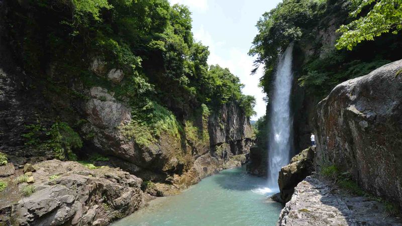 Ishikawa Private Tour - Hkusan water fall