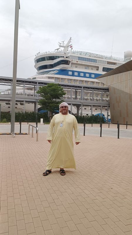 Dubai Private Tour - Ibrahim guide