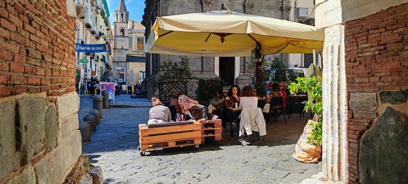 Naples Private Tour - Via dei Tribunali