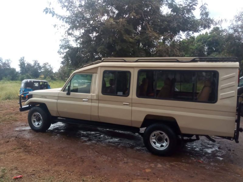 Kilimanjaro Private Tour - Safari vehicle 4×4 Toyota Land cruiser 