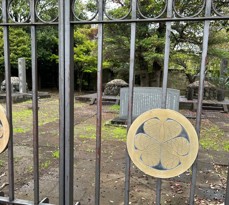 Tokyo Private Tour - Tomb of the last Shogun