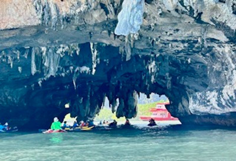 Phuket Private Tour - Canoeing  Tunnel Cave Phangnga Bay