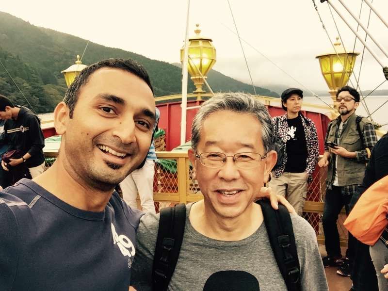 Kanagawa Private Tour - On the pirate ship in the Lake Ashi with the guest from India.