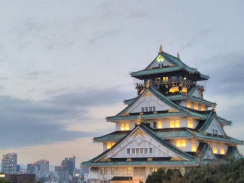 Osaka Private Tour - Osaka Castle in the evening