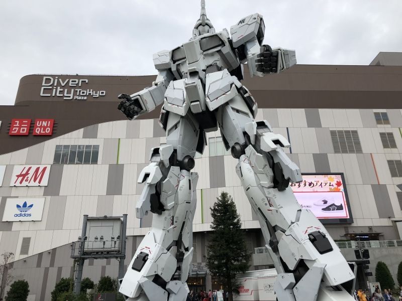 Kanagawa Private Tour - Gundam statue in Odaiba