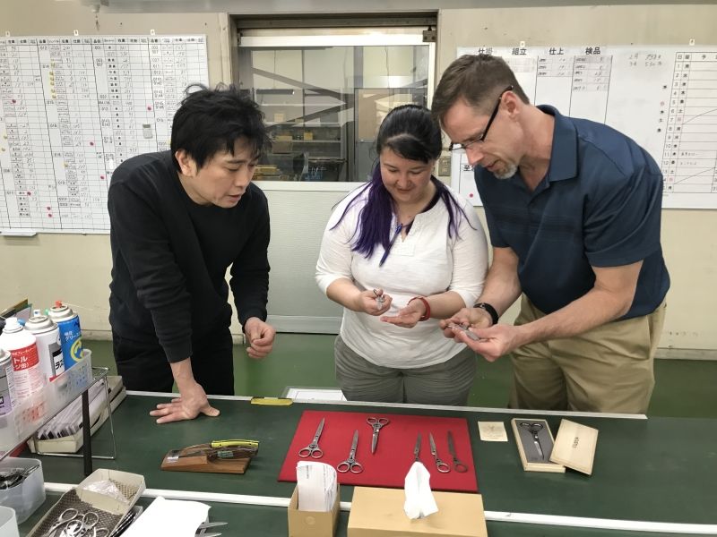 Gifu Private Tour - An American couple enjoying an excursion of the knife factory in Seki