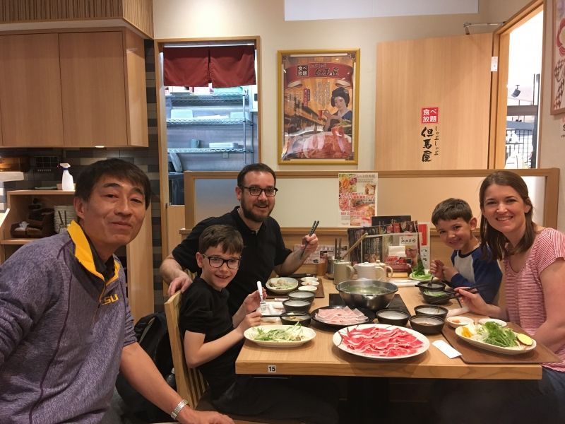 Chiba Private Tour - Eating Shabu-Shabu with an American family.