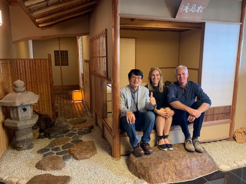 Chiba Private Tour - My guests at the traditionalJapanese tea ceremony. (3/3)