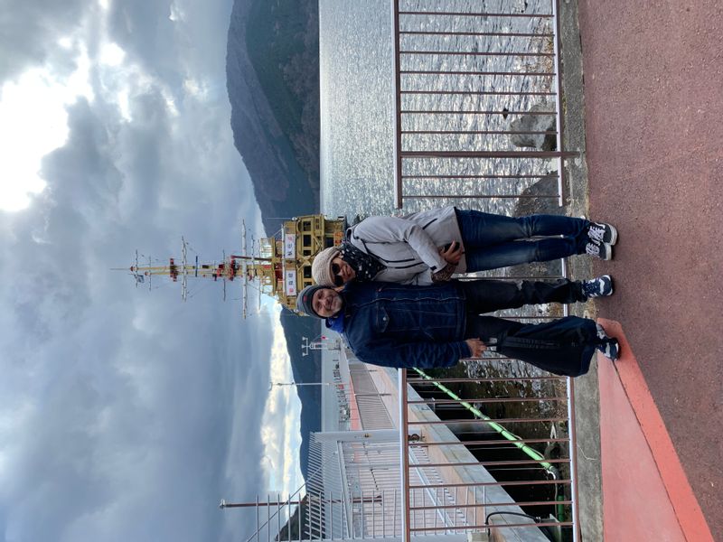 Chiba Private Tour - My guests at Lake Ashi in Hakone