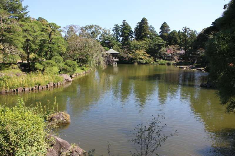 Narita Private Tour - Ryuchi-no-Ike Pond in Naritasan Park.