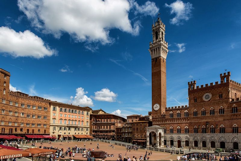 Siena Private Tour - Piazza del Campo