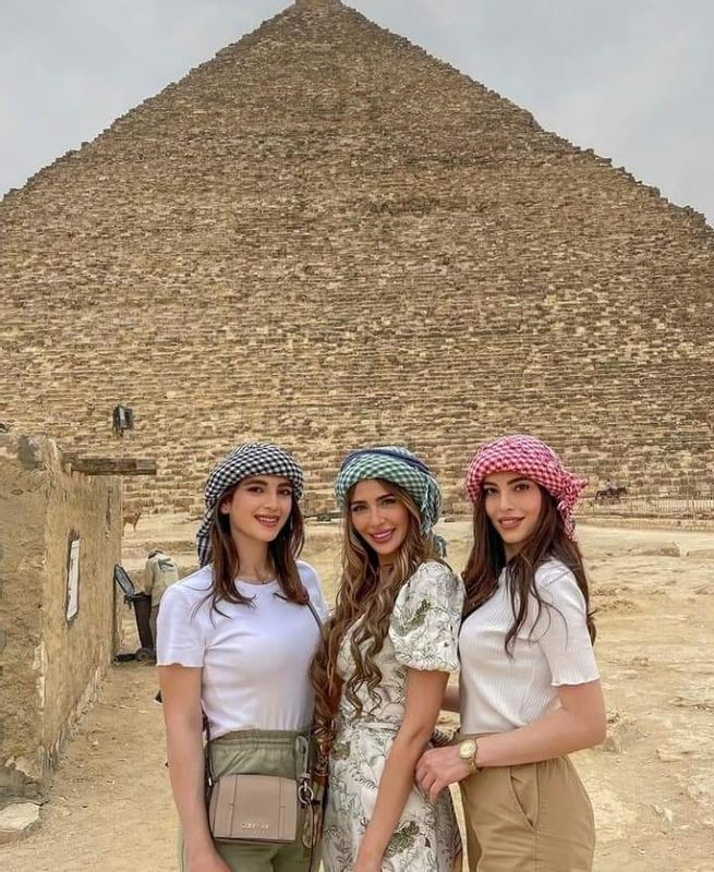 Giza Private Tour - Im front of the pyramids