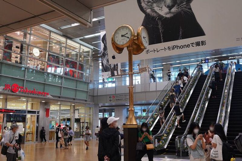 Aichi Private Tour - Gold Clock - Meeting Place