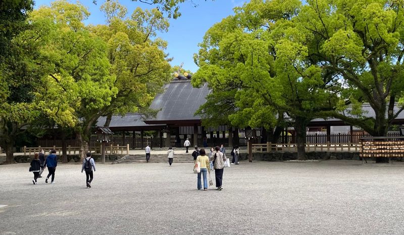 Aichi Private Tour - Atsuta Shrine - in front of Players Hall