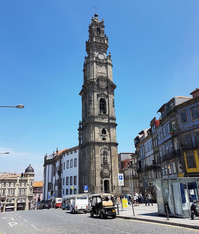 Porto Private Tour - The Clérigos Church with its 75-meter-tall bell tower.