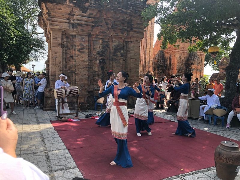 Nha Trang Private Tour - Dancing by Cham people