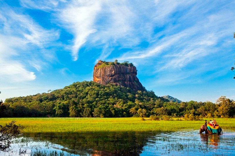 Colombo Private Tour - Sigiriya lion Rock