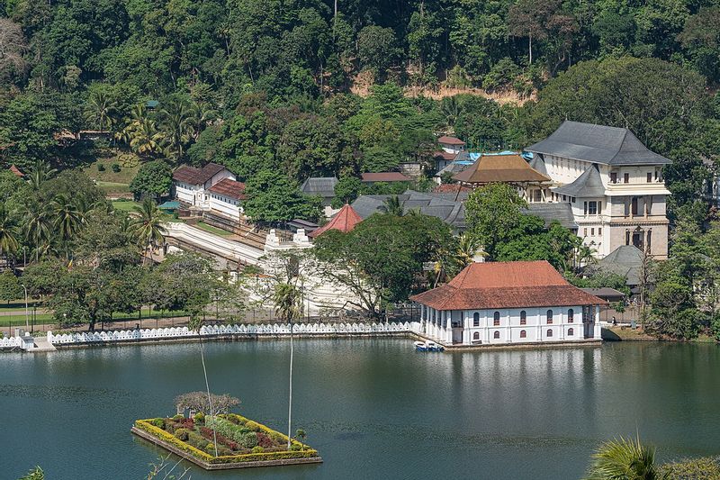 Colombo Private Tour - Kandy Tooth Temple