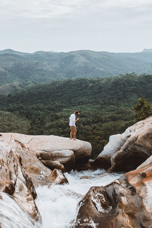 Colombo Private Tour - Diyaluma Waterfall