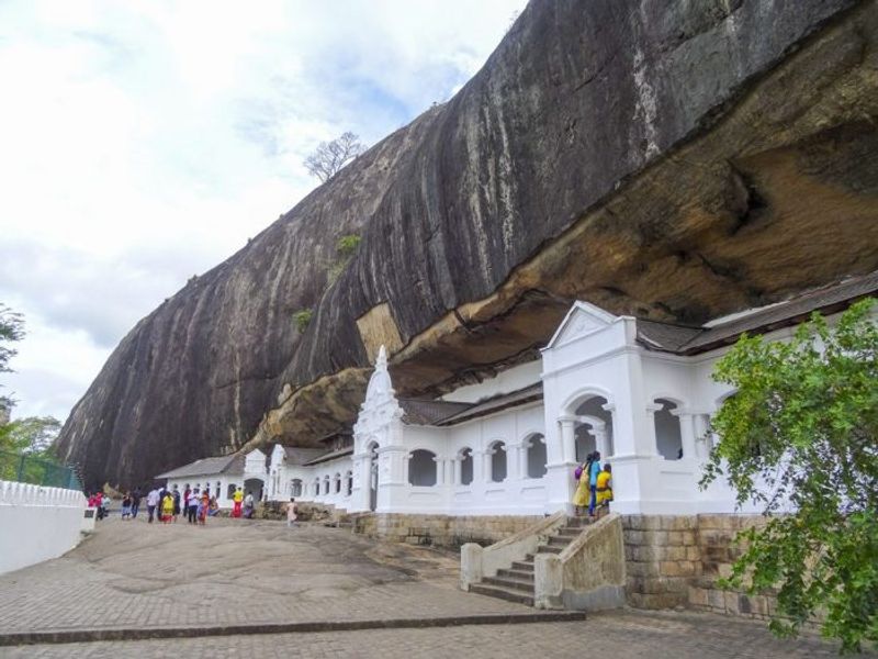 Colombo Private Tour - Dambulla Cave Temple