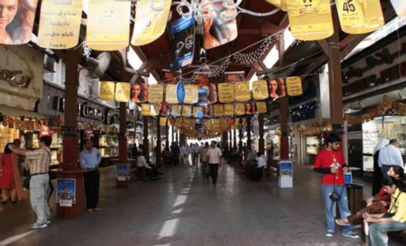 Dubai Private Tour - al souq 