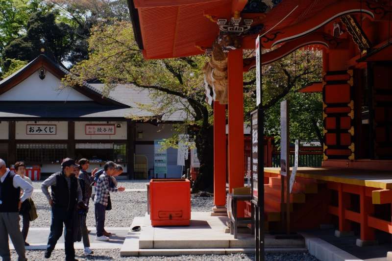 Shimizu Private Tour - People worshipping at Fujisan Hongu Sengen Taisha Shrine (a UNESCO World Heritage site)