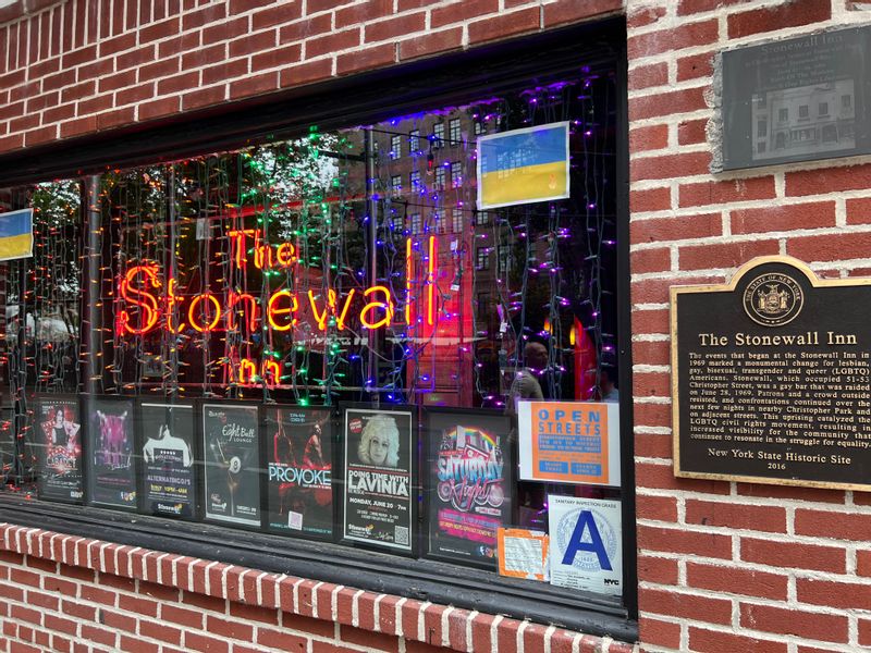 New York Private Tour - The historic Stonewall Inn