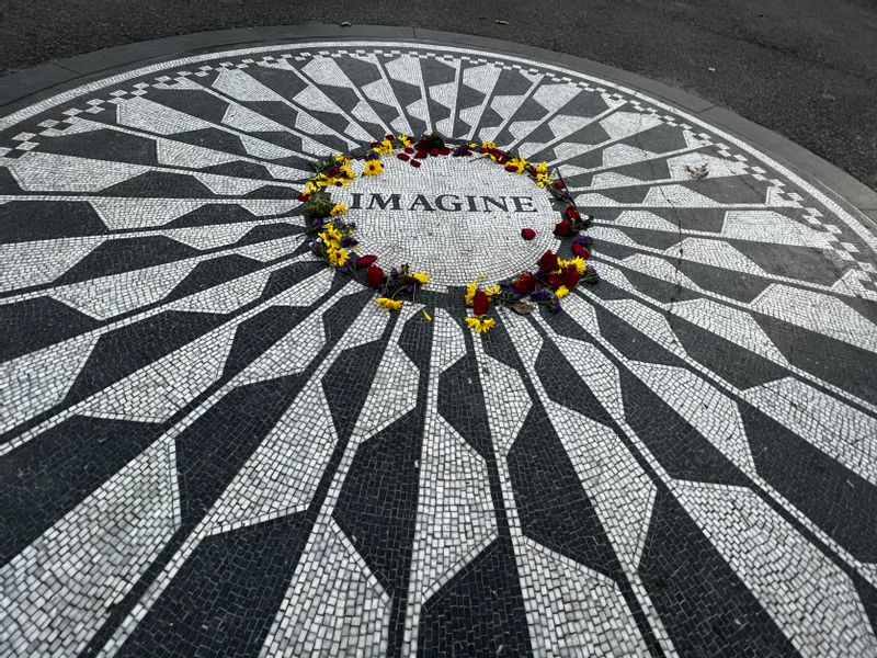 New York Private Tour - Imagine Mosaic at Strawberry Fields in Central Park