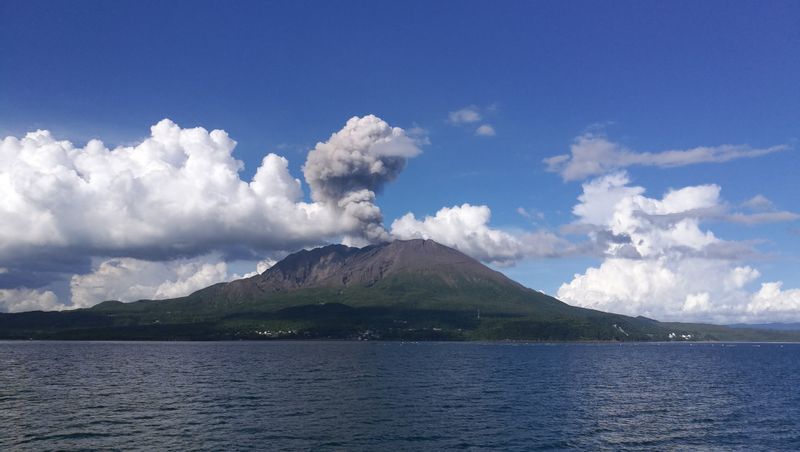 Kagoshima Private Tour - 熱情的櫻到火山